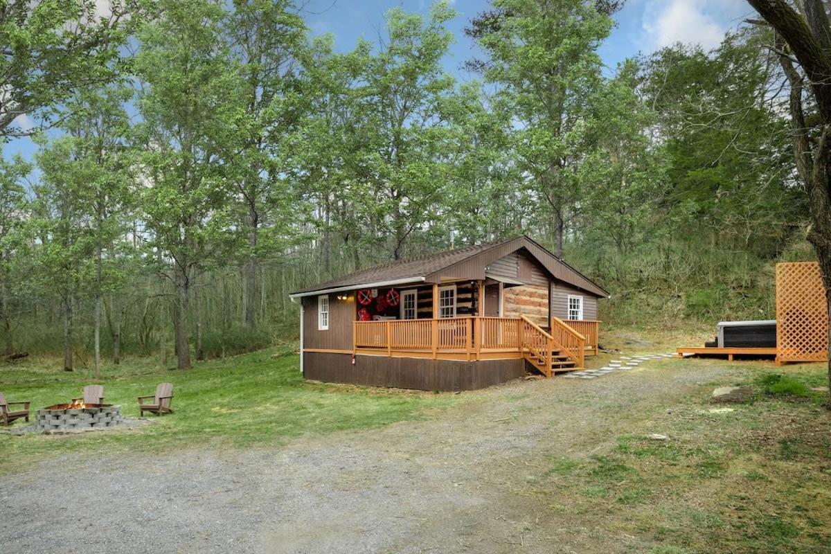 Creekside Cabin W Hot Tub, Fire Pit, Grill, Wifi! Basye Exterior photo
